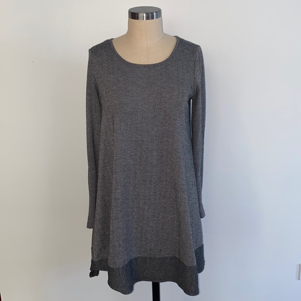 XS Puella (vintage Anthropologie) L/S Swing Dress in pattern gray